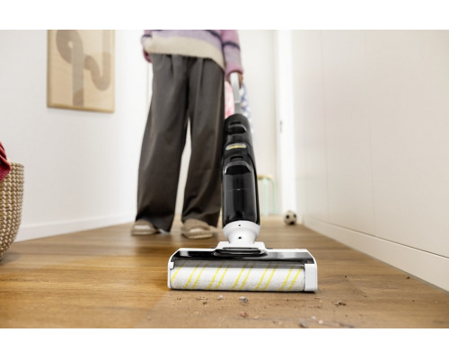 Пылесос аккумуляторный моющий KARCHER FCV 4 (1.056-131.0)