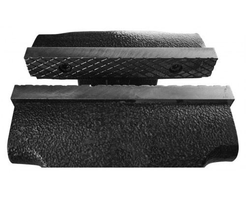 Тиски BERGER BG1336 чугунные поворотные с трубным зажимом и наковальне