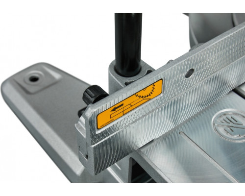 Пила торцовочная сетевая MAKITA LS1110F