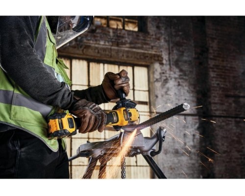 Угловая шлифмашина аккумуляторная DeWALT DCG 409 NT FLEXVOLT бесщеточная, без АКБ и З/У [DCG409NT-XJ]