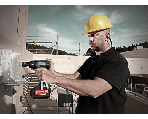 Гайковерт аккумуляторный METABO SSW 18 LTX 4,0 Ач 400 BL ударный, бесщеточный [602205500] Аккумулятор Li-Power (18 В/4,0 А-час) - 2 штуки