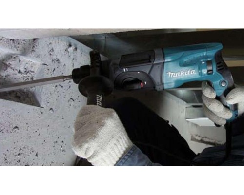 Перфоратор MAKITA HR2470