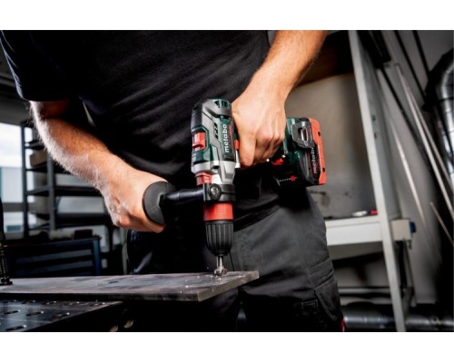 Дрель-шуруповерт аккумуляторная METABO GB 18 LTХ BL Quick i 2x5,2 Ач, бесщеточная (Резьборез) [602362500]