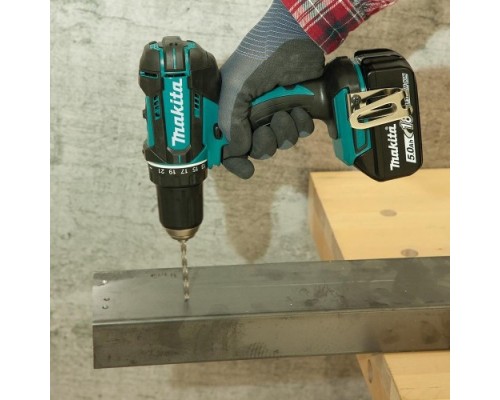 Аккумуляторная дрель-шуруповерт MAKITA DDF 483 RFE [DDF483RFE]