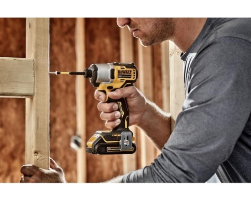 Дрель-шуруповерт аккумуляторная DeWALT DCF 840 N ударный, бесщеточный, без АКБ и ЗУ [DCF840N-XJ]