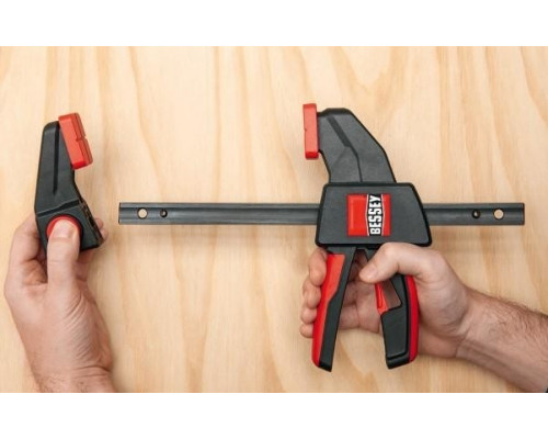 Струбцина быстрозажимная BESSEY EZM30-6 пистолетного типа, 2.7 кН, 300x60 мм