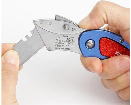 Нож складной WORKPRO WP211005, алюминиевый корпус, со сменными лезвиями