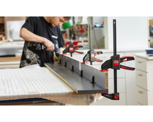 Струбцина быстрозажимная BESSEY EZXL60-9 пистолетного типа 2.7 кн, 600x90 мм