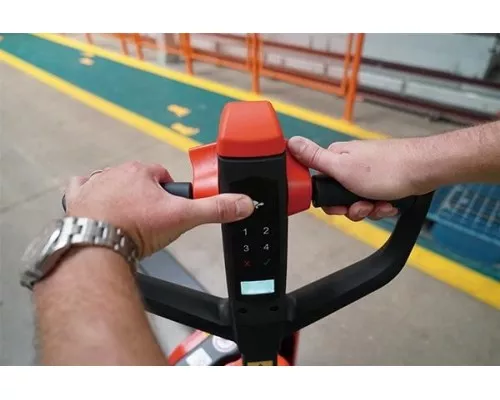 Тележка самоходная NOBLELIFT PT E15N 1,5 т, h-195 мм, Lit-ion 24В/30 Ач.зар устр 8А Тележка самоходная NOBLELIFT PT E15N 1,5 т, h-195 мм, Lit-ion 24В/30 Ач.зар устр 8А